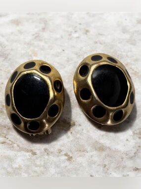 Vintage Erwin Pearl Clip-On Earrings – Black & Gold Dome‎ Design